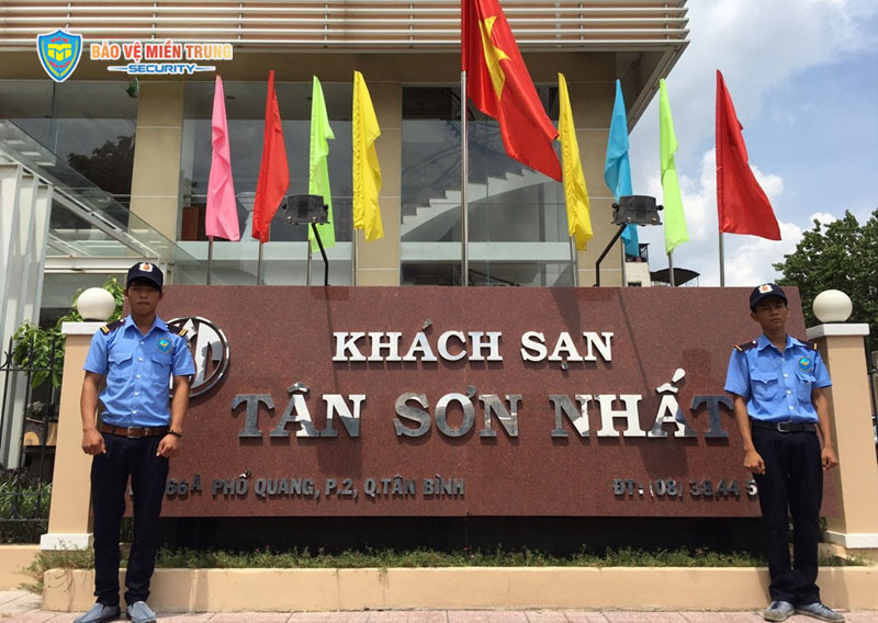 Bảo vệ nhà hàng khách sạn 
